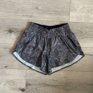 Lululemon Printed Short 4” inseam